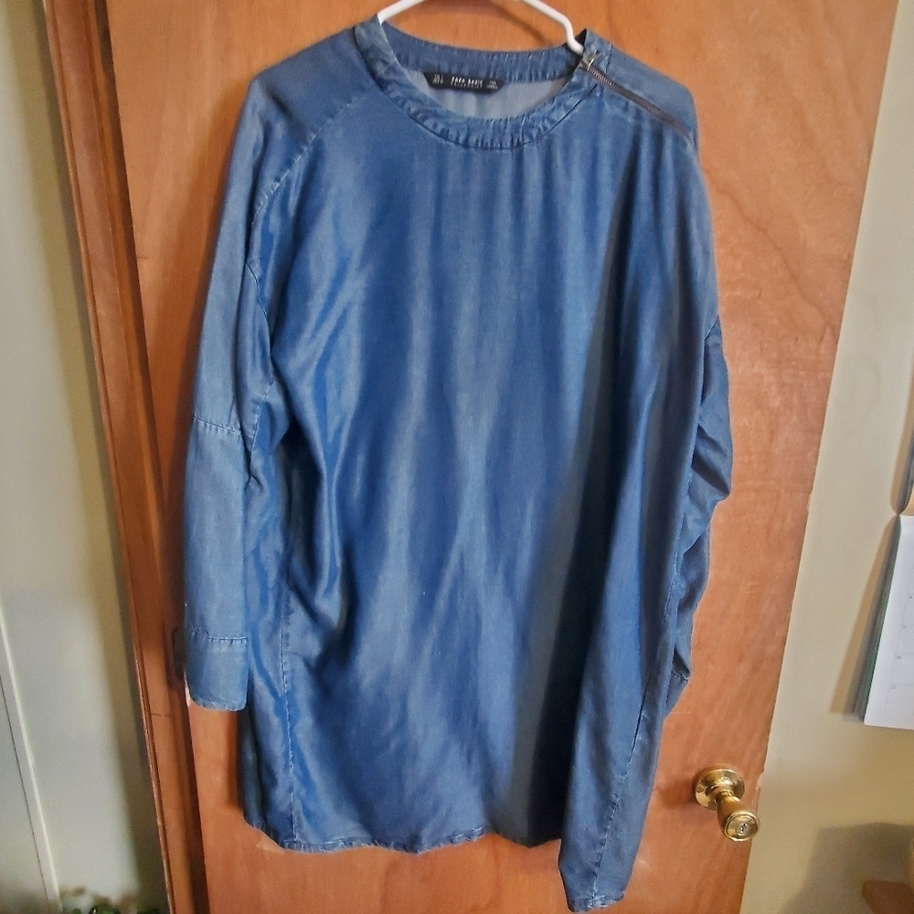 Zara Basic Collection denim Midi Dress. Sz Large. Long Sleeve